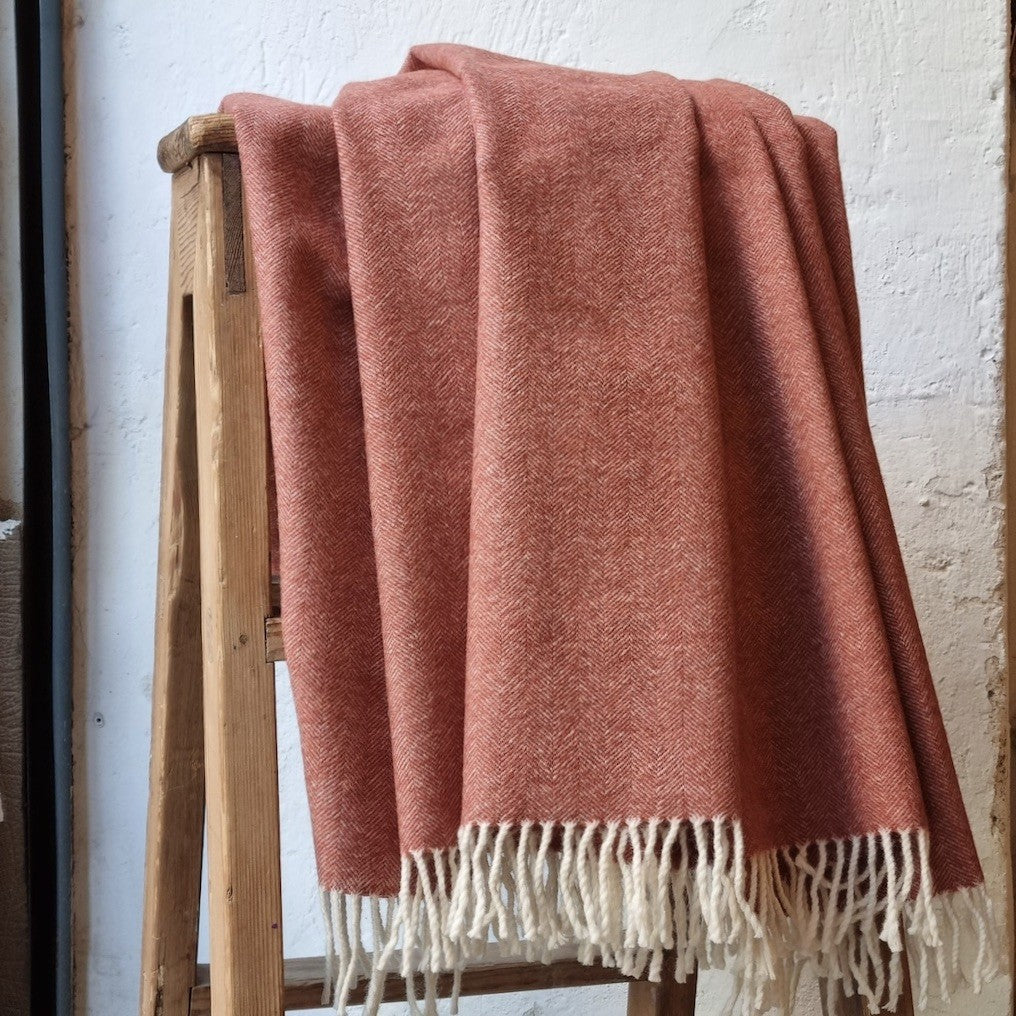 CLAY TRAVEL BLANKET | GRAZALEMA
