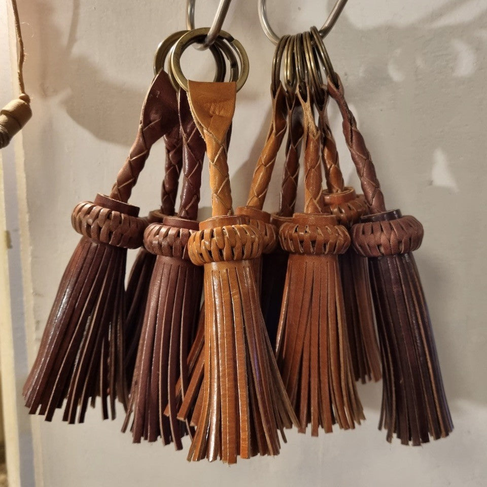 LLAVERO FLECOS MARRON | MALLORCA
