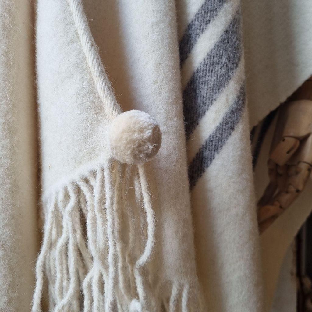PONCHO ALBORADA BLANCO | GRAZALEMA