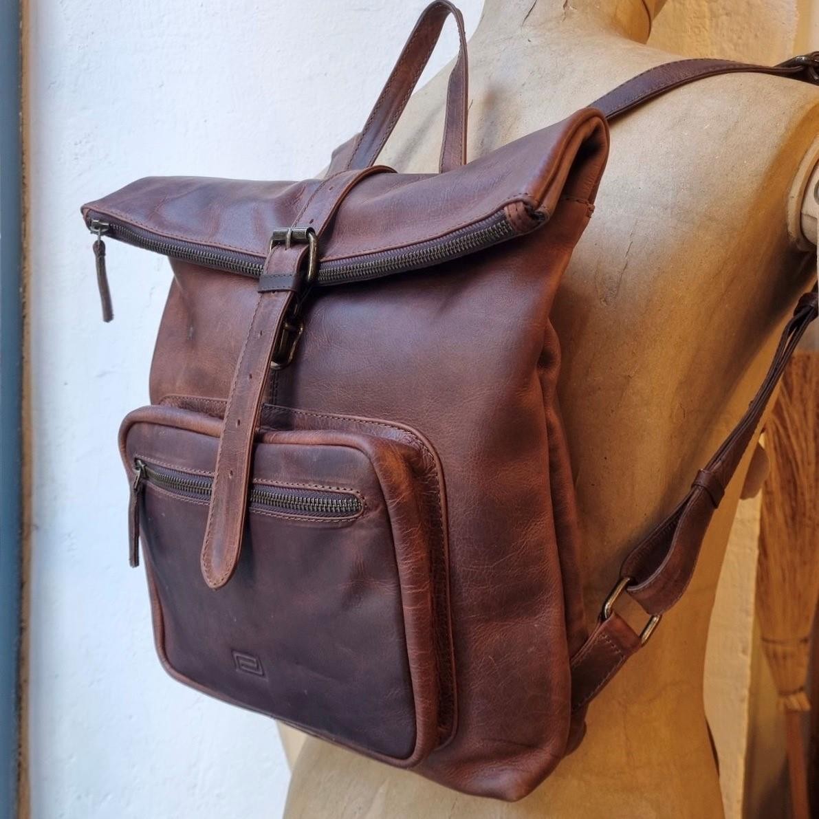 MOCHILA ENROLLABLE CUERO | CÁDIZ