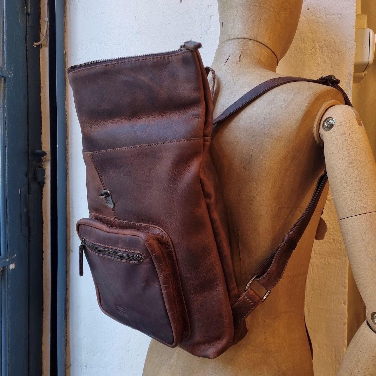 MOCHILA ENROLLABLE CUERO | CÁDIZ