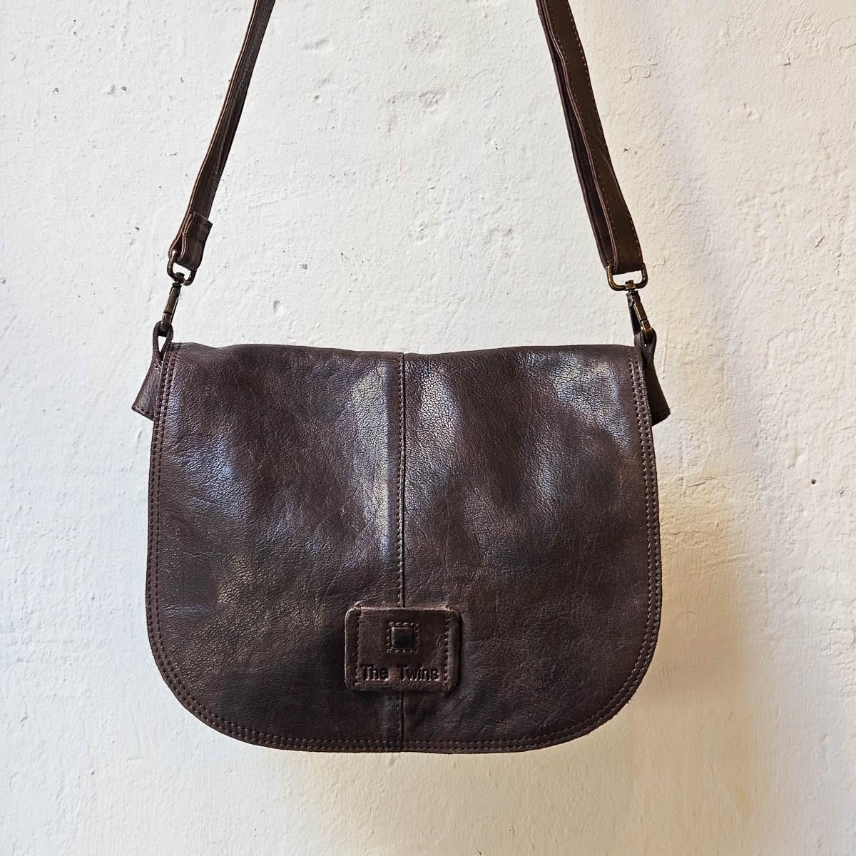 BOLSO SOLAPA CUERO MARRON | CÁDIZ