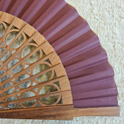 ABANICO TROQUELADO GRANATE | VALENCIA