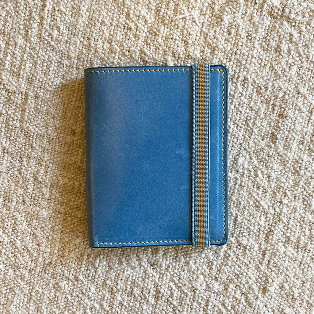 CARTERA AZUL MEDITERRANEO MOSTAZA | VALENTIN DEL BARRIO