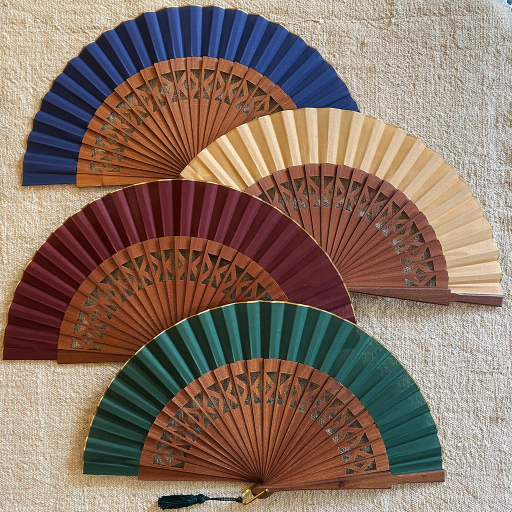 Simple red fan | Valencia