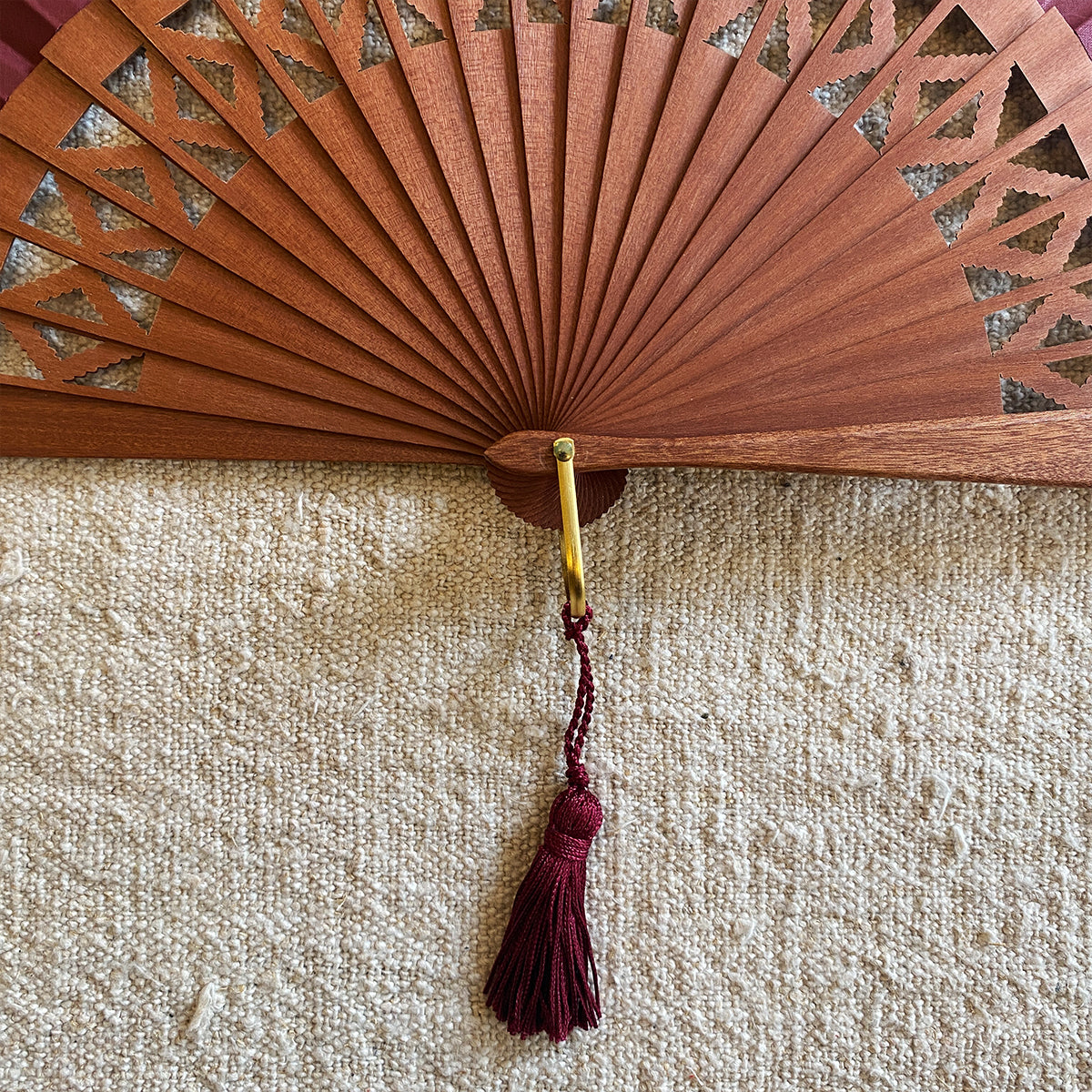 Simple red fan | Valencia