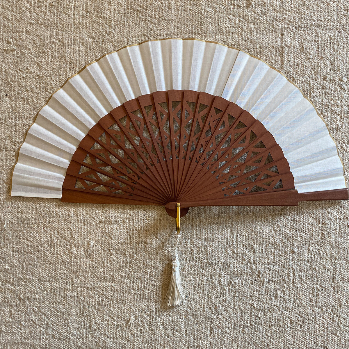 Garnet Die-Cut Fan | Valencia