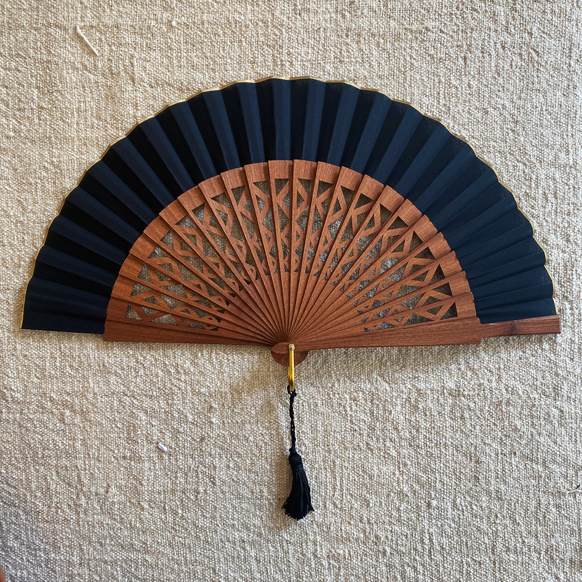 ABANICO TROQUELADO NEGRO | VALENCIA