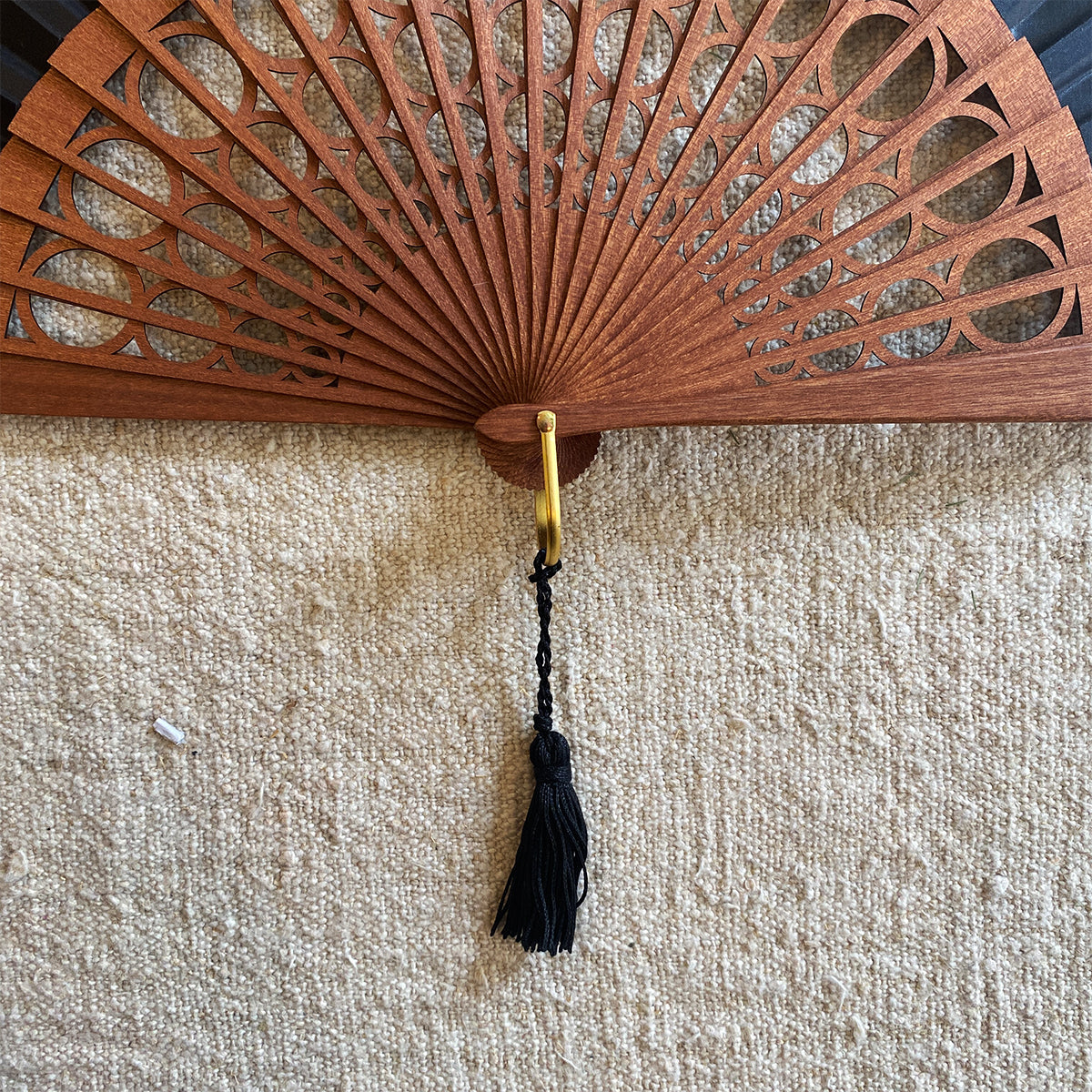 ABANICO TROQUELADO NEGRO | VALENCIA