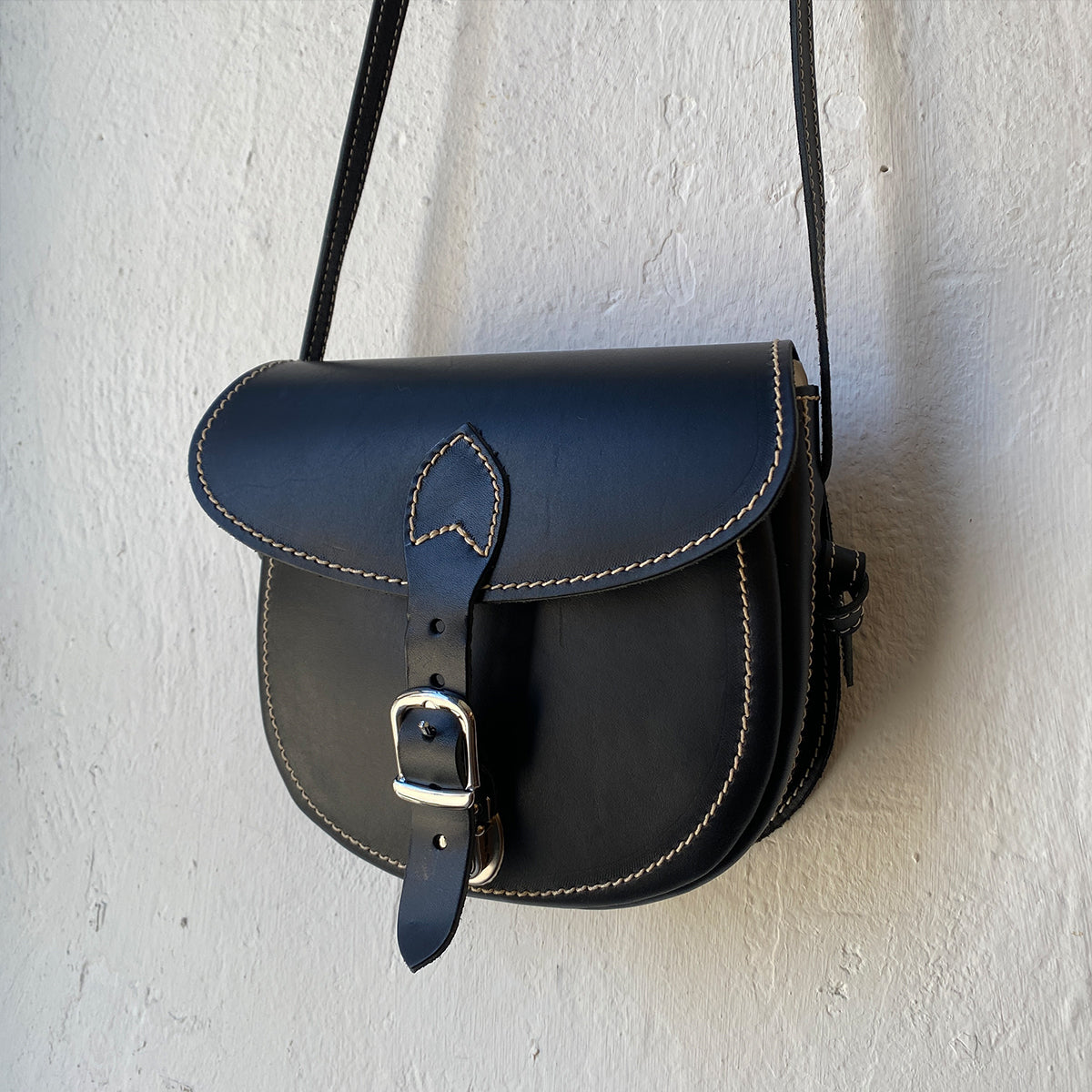 BLACK G SHOULDER BAG