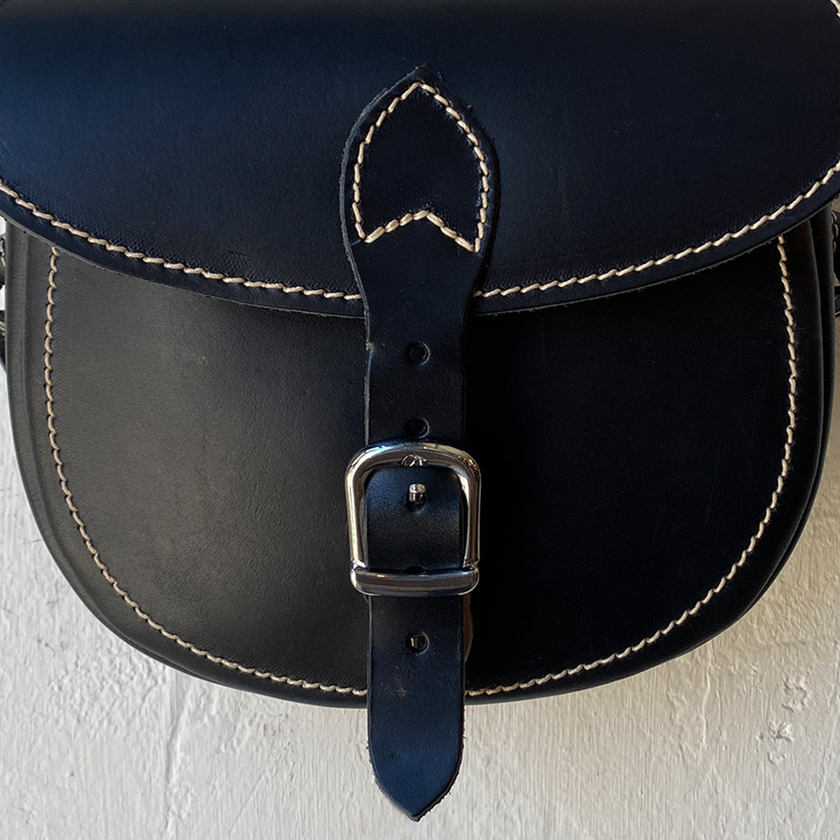 BLACK G SHOULDER BAG