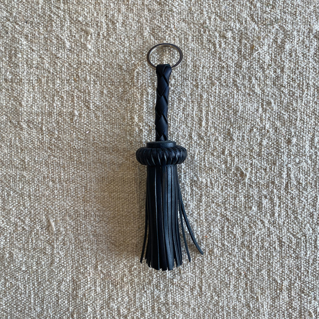 LLAVERO FLECOS NEGRO | MALLORCA