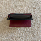 TARJETERO NEGRO INTERIOR BURDEOS | VALENTÍN DEL BARRIO